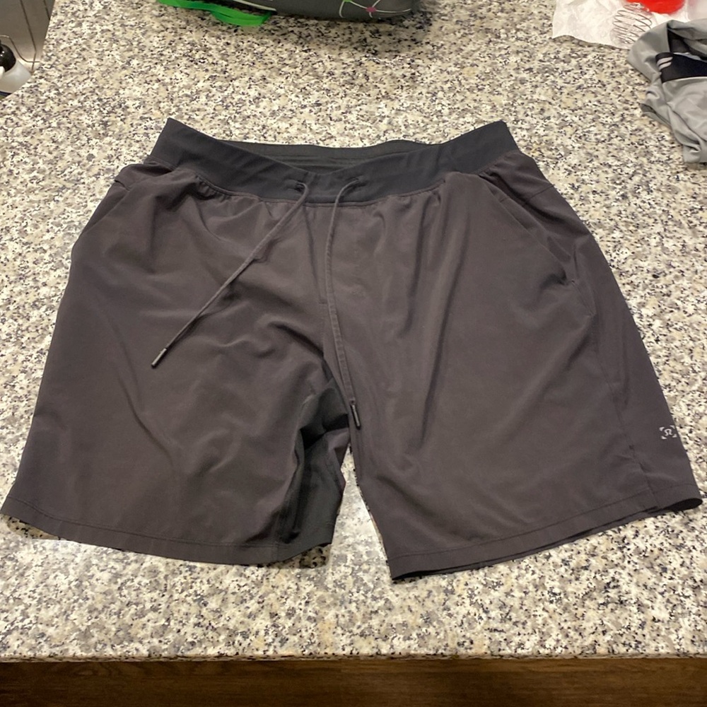 Black Lululemon Pacebreaker Short 9” - L